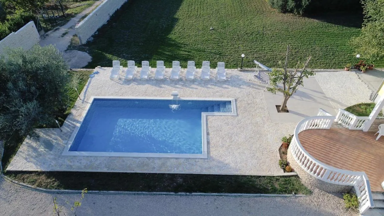 Sime Vacation House Villa Polaca