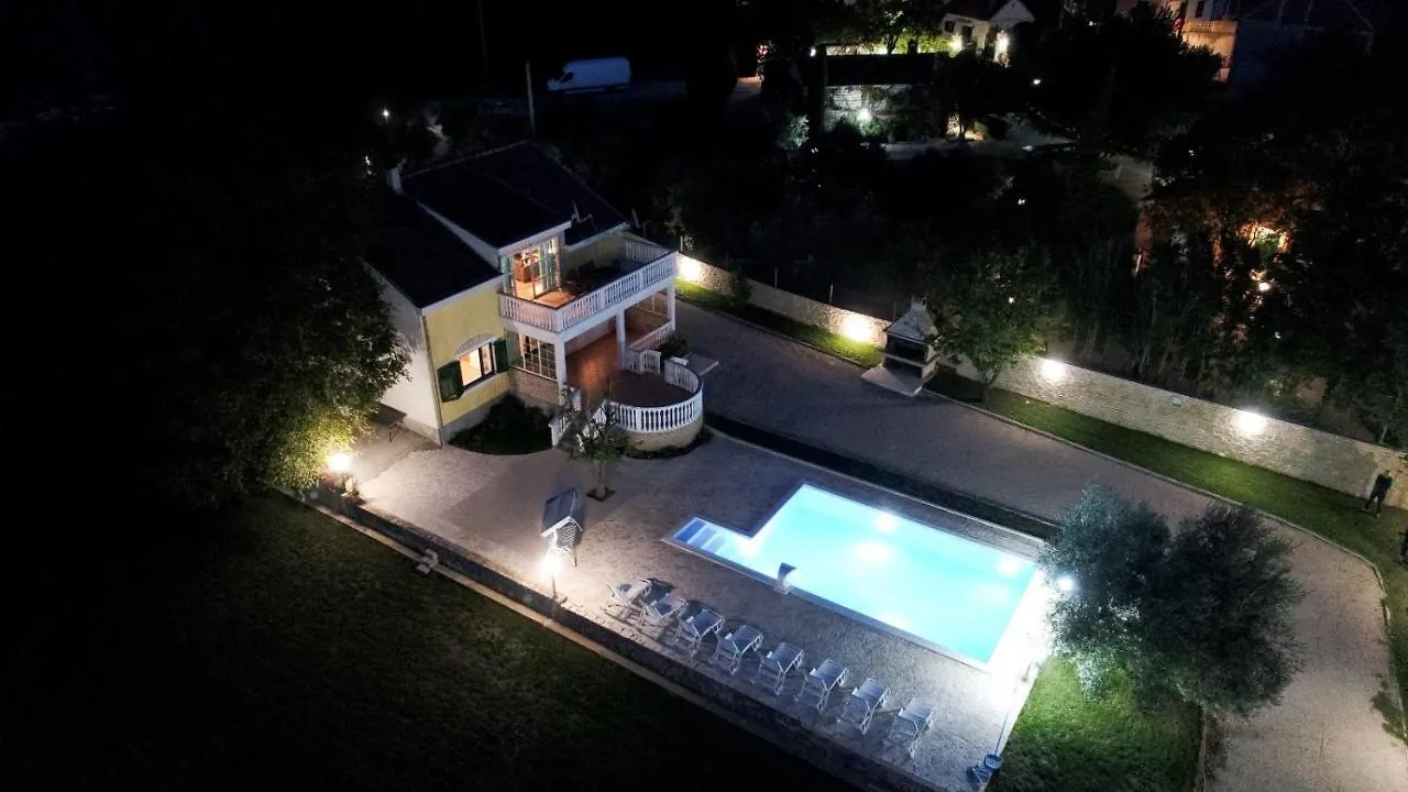 Holiday home Sime Vacation House Villa Polaca